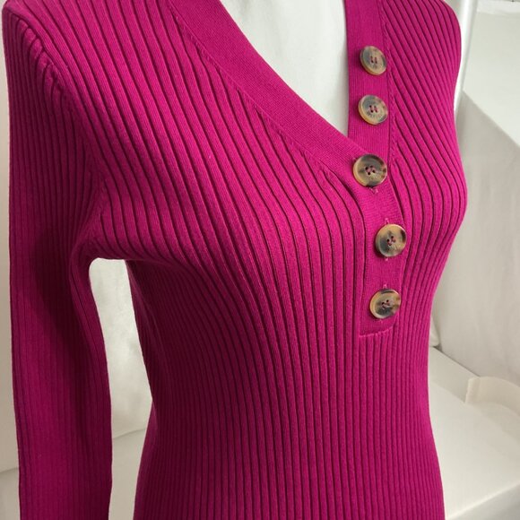 Tommy Hilfiger stretch Womens Ribbed Knit Long Sleeve Sweater V-Neck Button-Fro - Picture 3 of 10